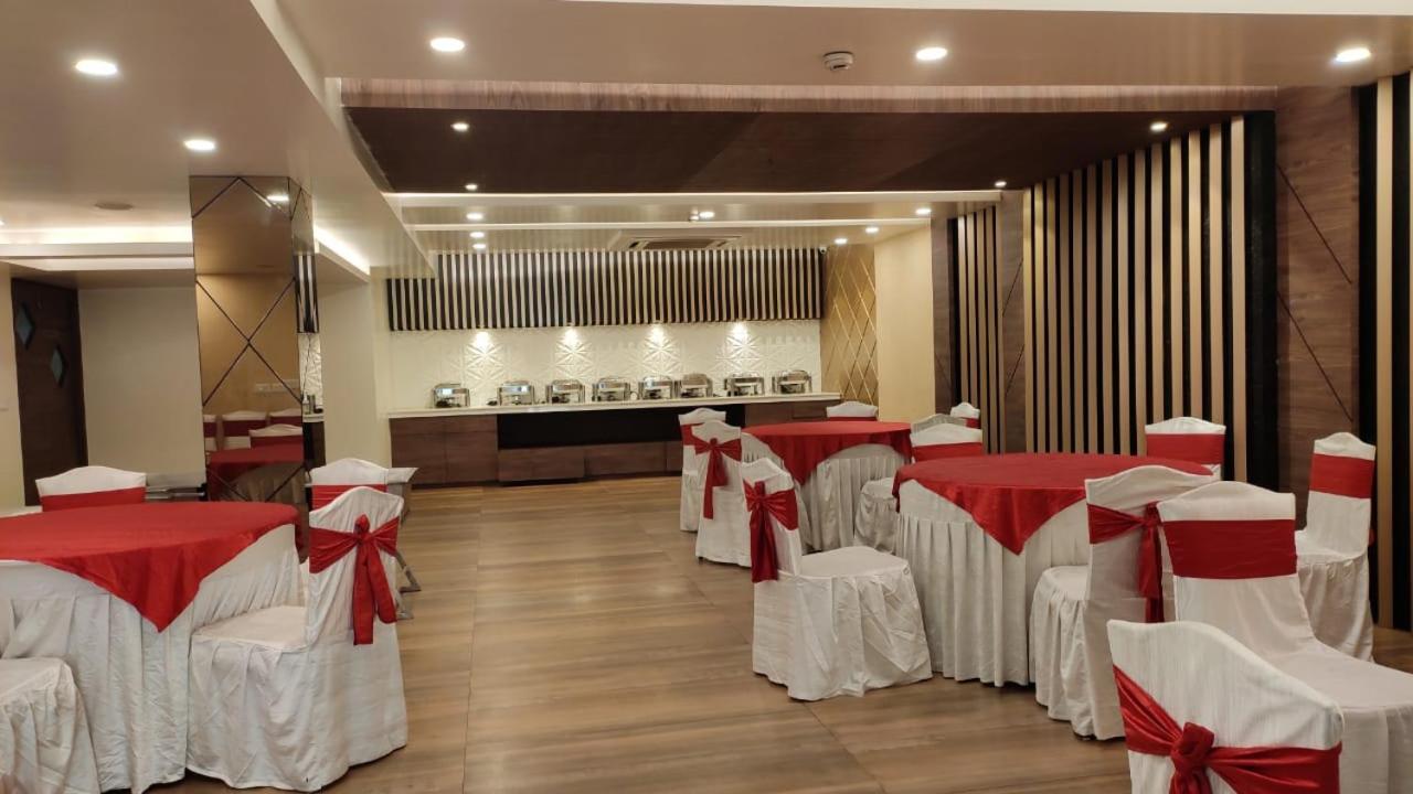 Hotel Poseidon Inn Lucknow Extérieur photo